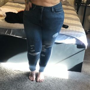 Good American plus size 22 distressed skinny jeans